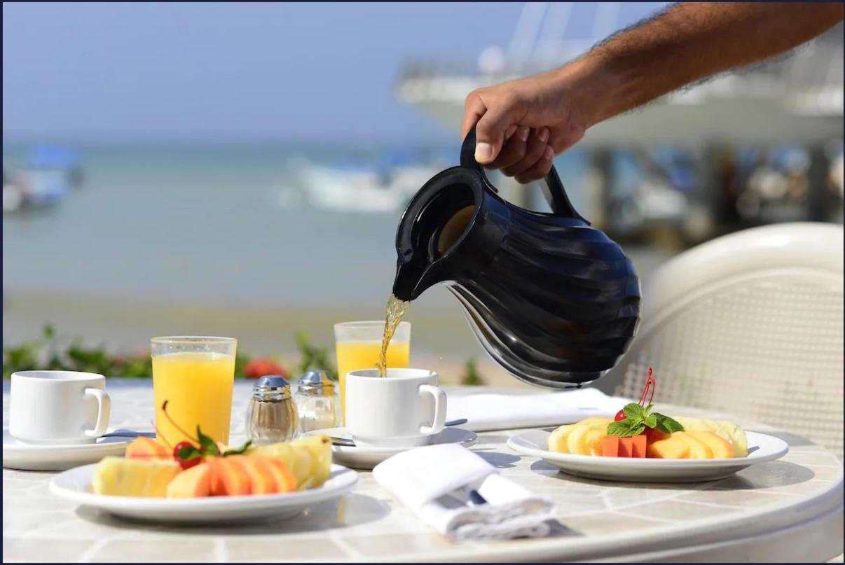 Hotel Delfin Vista Pier Beach Front ปูแอร์โตบาญาร์ตา ภายนอก รูปภาพ
