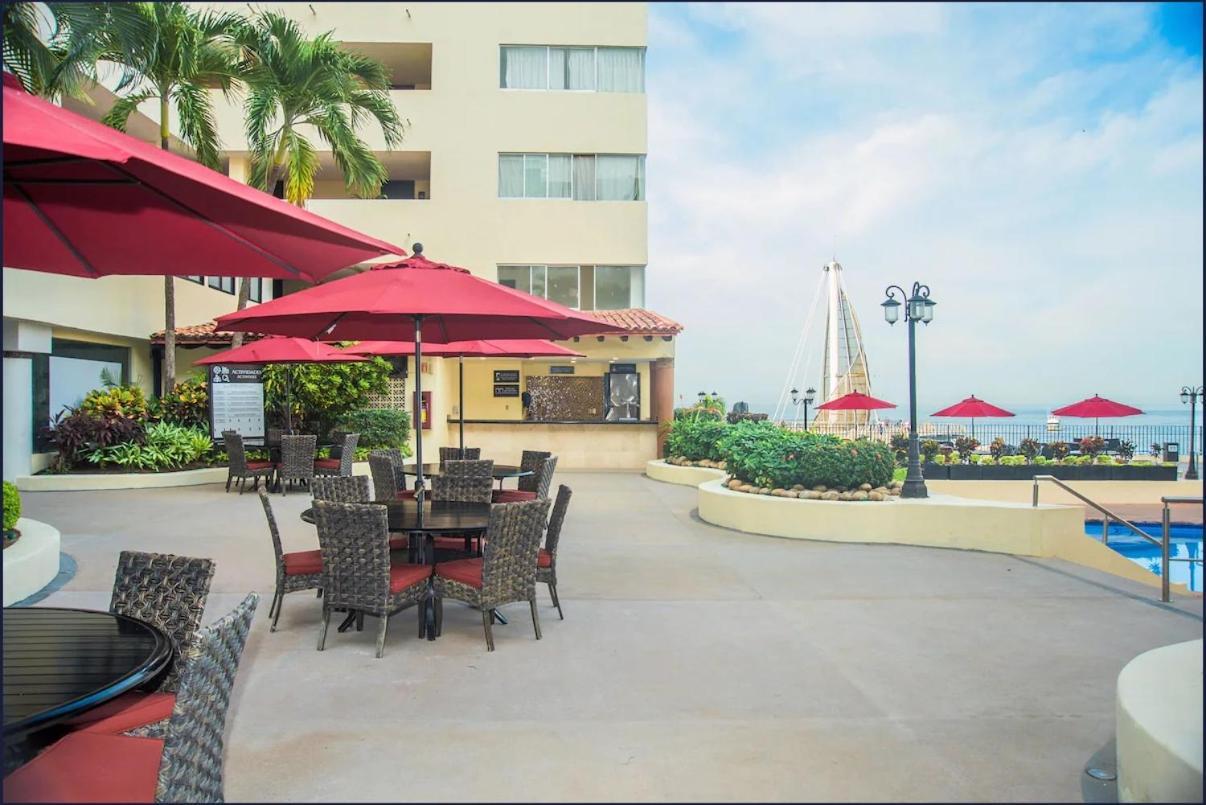 Hotel Delfin Vista Pier Beach Front ปูแอร์โตบาญาร์ตา ภายนอก รูปภาพ
